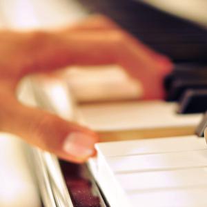 和女友在厨房做爰疯狂
